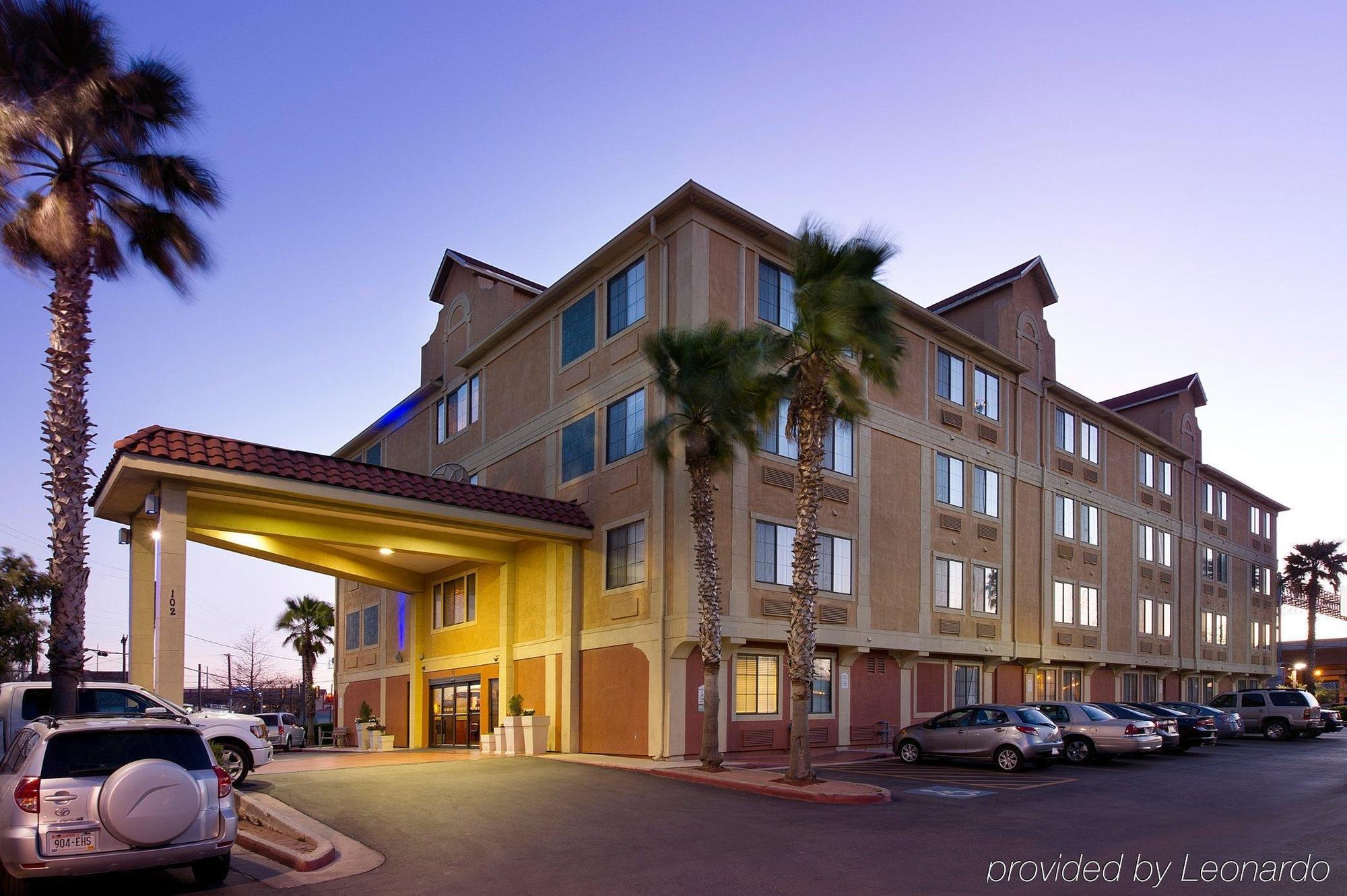Holiday Inn Express & Suites San Antonio - Downtown Market Area By Ihg Esterno foto