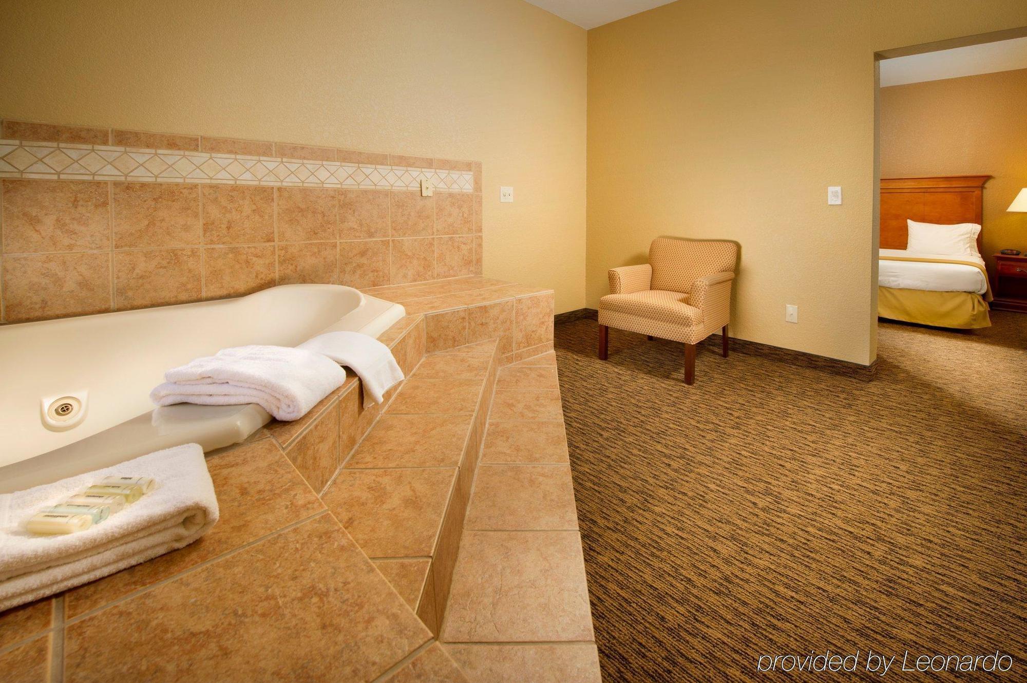 Holiday Inn Express & Suites San Antonio - Downtown Market Area By Ihg Esterno foto
