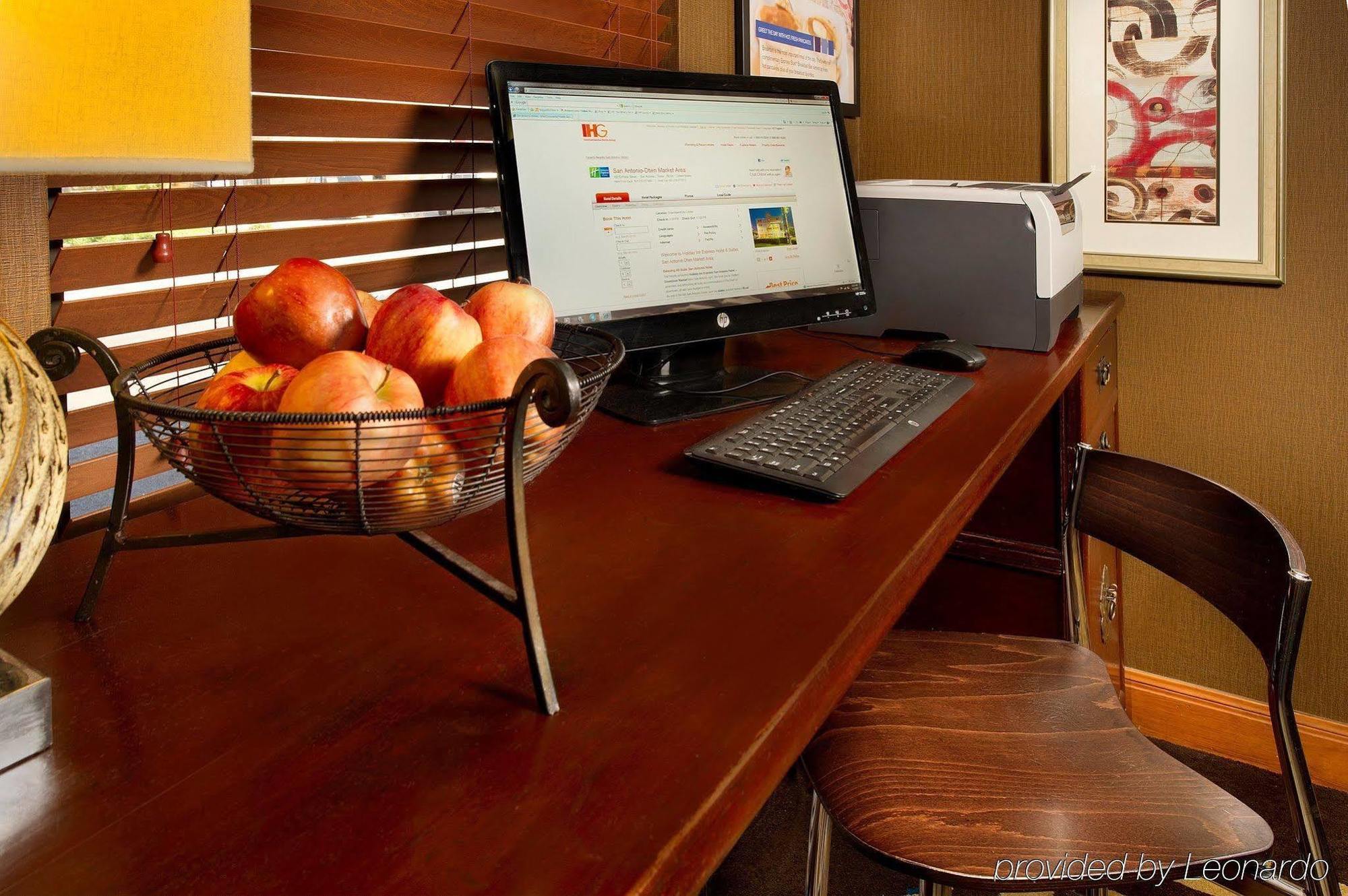 Holiday Inn Express & Suites San Antonio - Downtown Market Area By Ihg Esterno foto